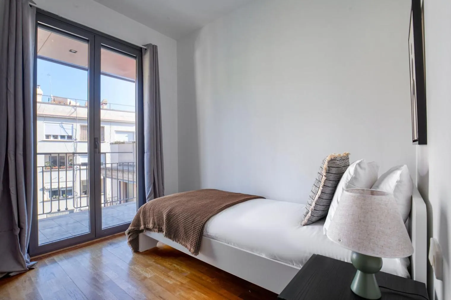 ברצלונה Blueground La Bonanova Doorman Rooftop Pool Bcn-115 דירה